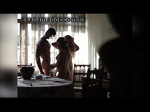 ❤️ Amigos sexuais convidam um homem gigante e uma ménage à trois com ele Porno em pt-br.milfnut-net.ru ❌️❤